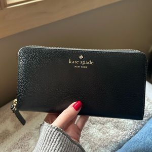 Kate Spade Zip Wallet